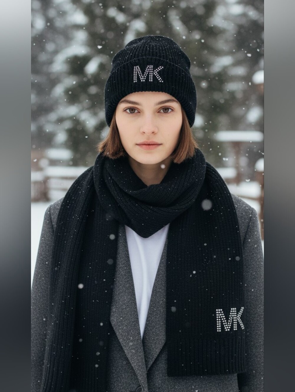 NEW BOX SET MICHAEL KORS Women's Black Studded MK Knit Beanie Hat and Scarf